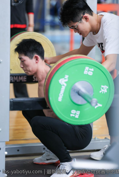 最新赛况：丁俊晖在世锦赛中的精彩瞬间